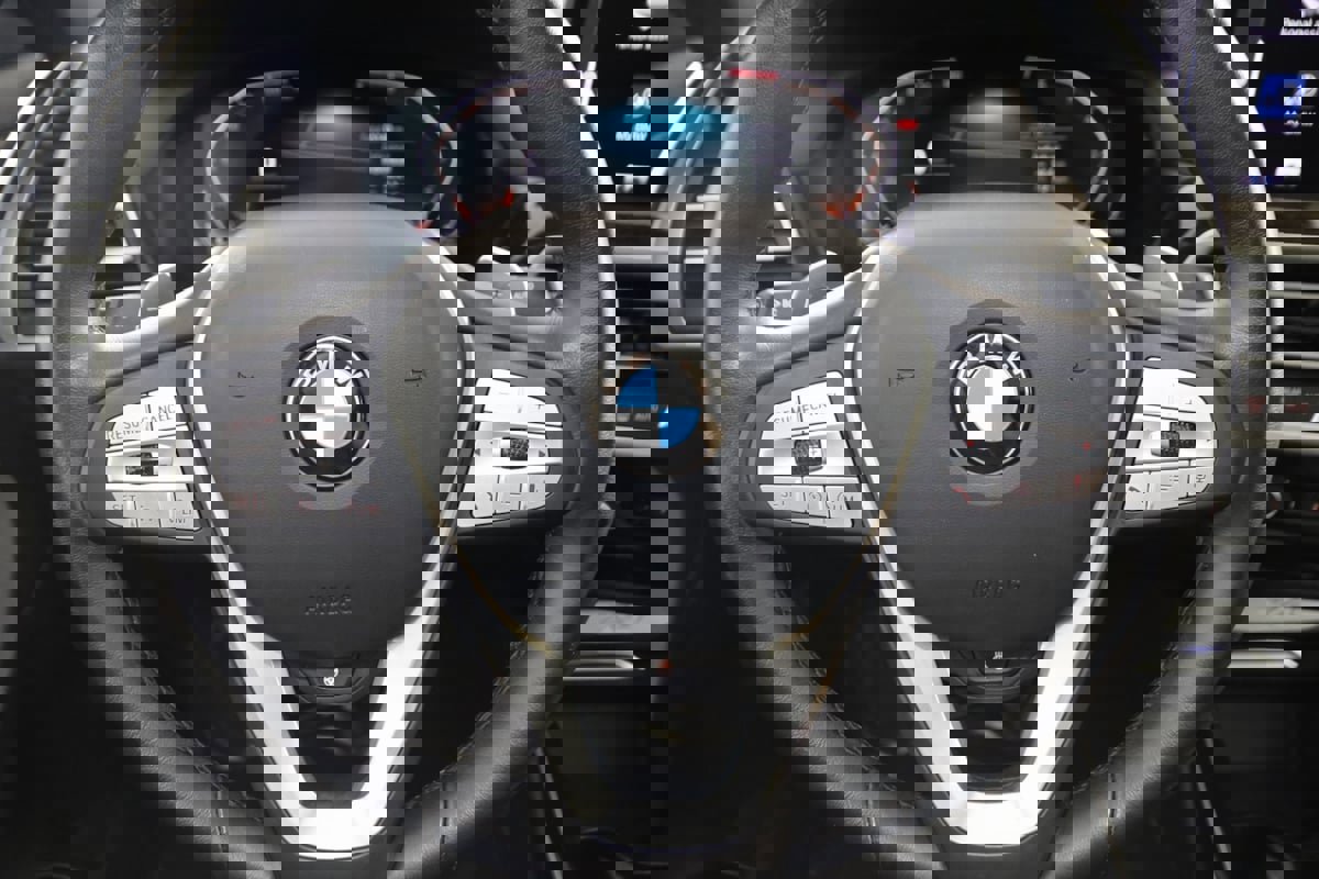 Used 2022 BMW X4 xDrive30i w/ Convenience Package image 41