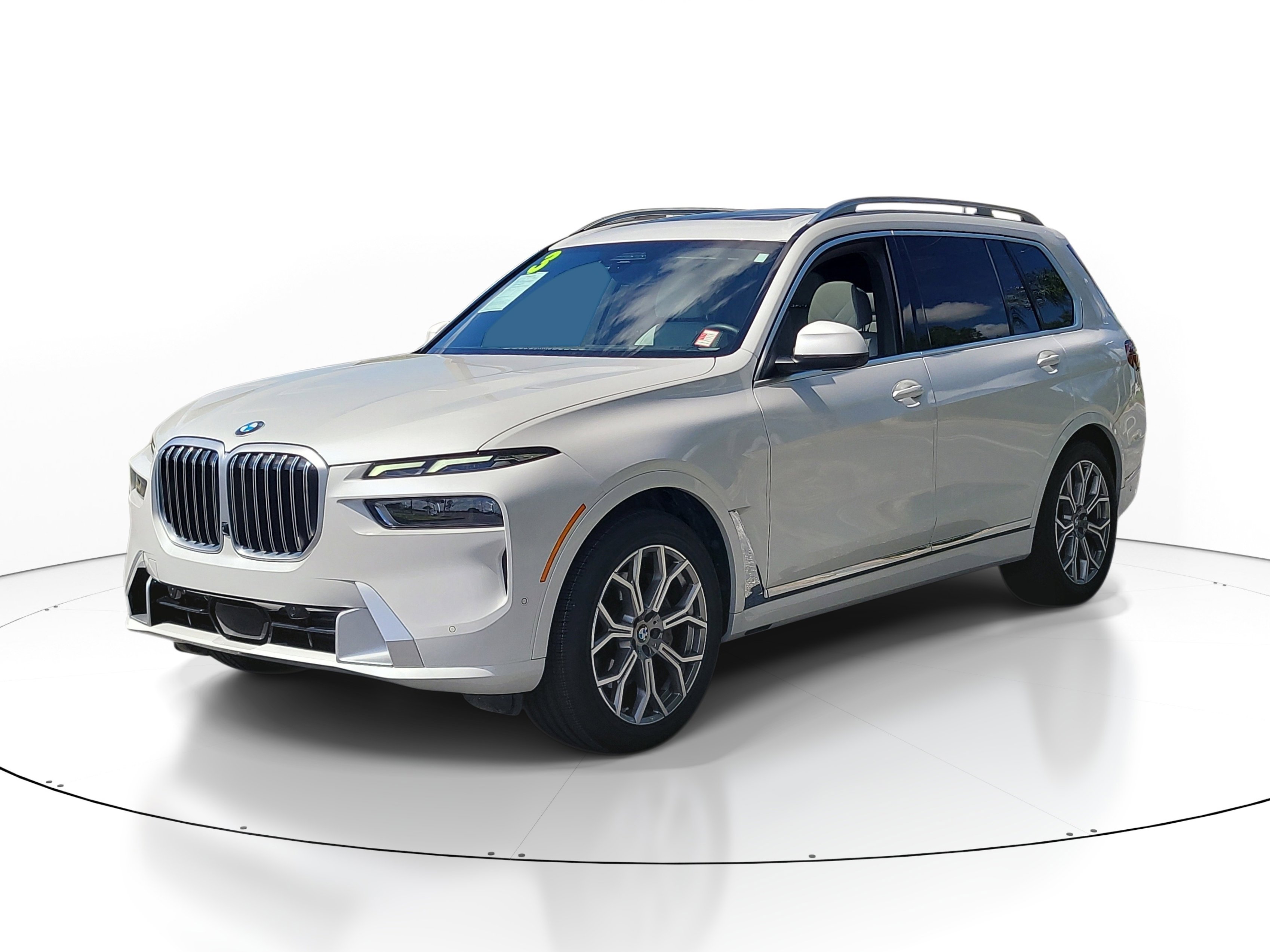 Used 2023 BMW X7 xDrive40i w/ Premium Package AWD/4WD image 3