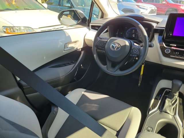 Used 2026 Toyota Corolla LE image 7
