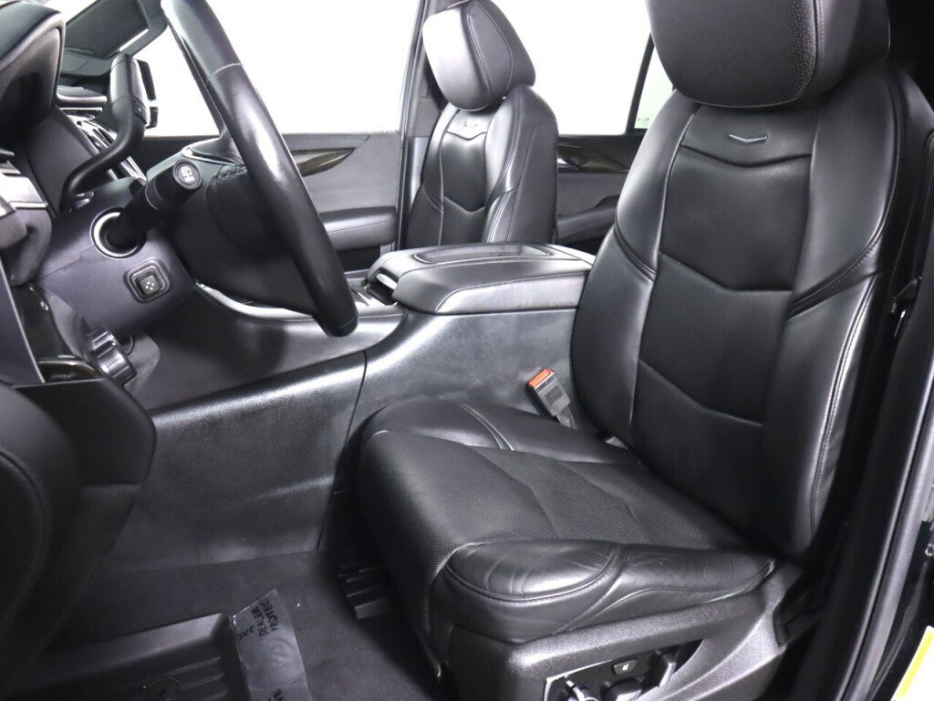 Used 2016 Cadillac Escalade Platinum AWD/4WD image 35