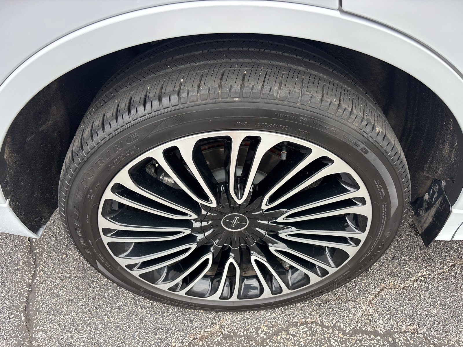 Certified 2025 Lincoln Aviator Black Label AWD/4WD image 10