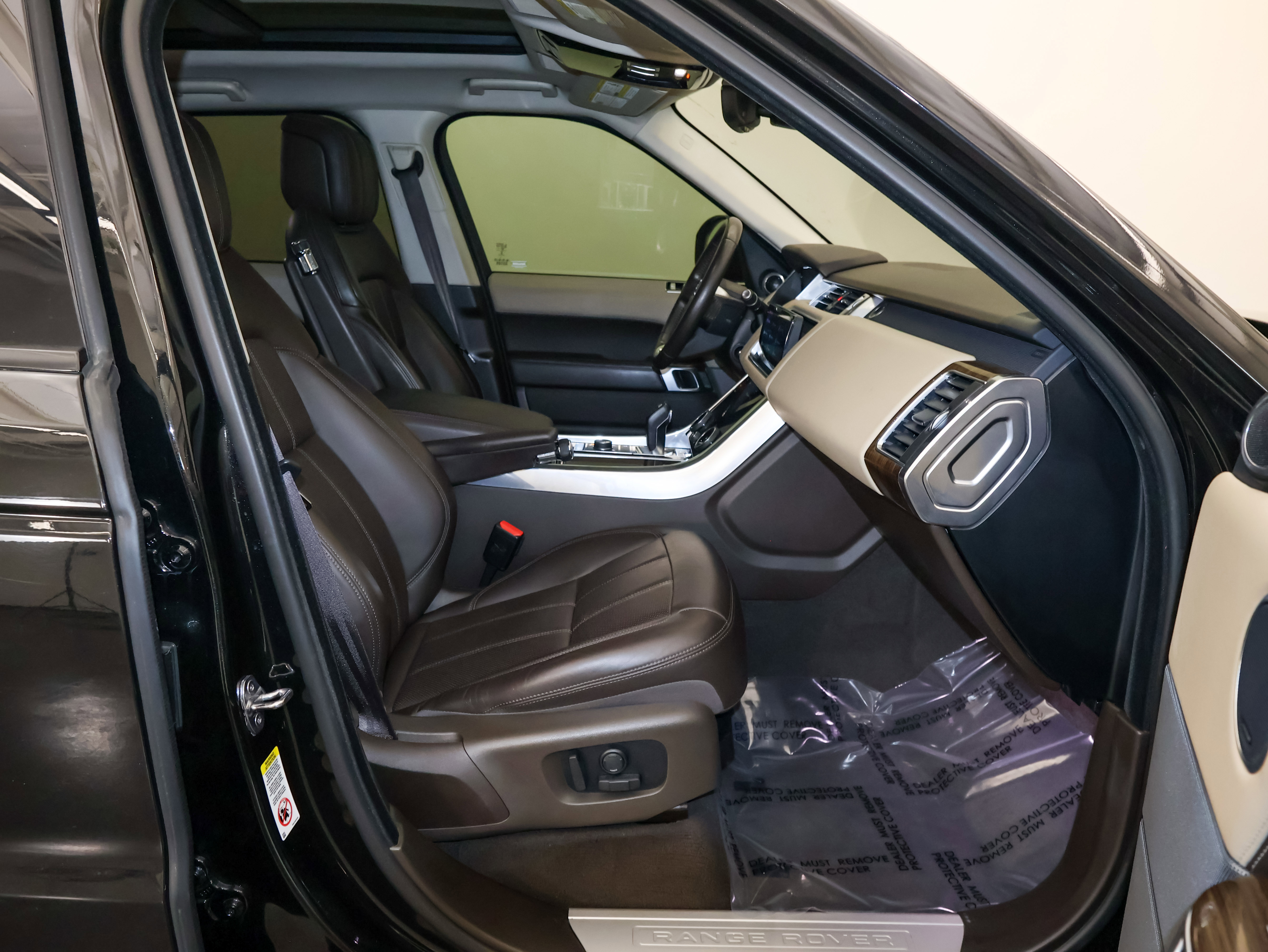 Used 2020 Land Rover Range Rover Sport HSE image 43