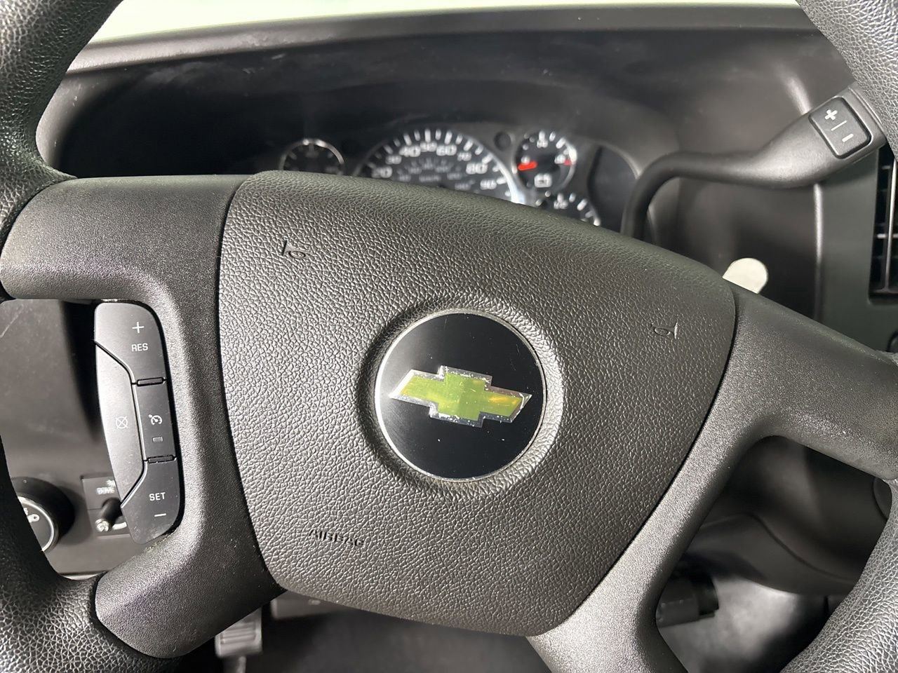 Used 2017 Chevrolet Express 3500 LT w/ LT Preferred Equipment Group image 12