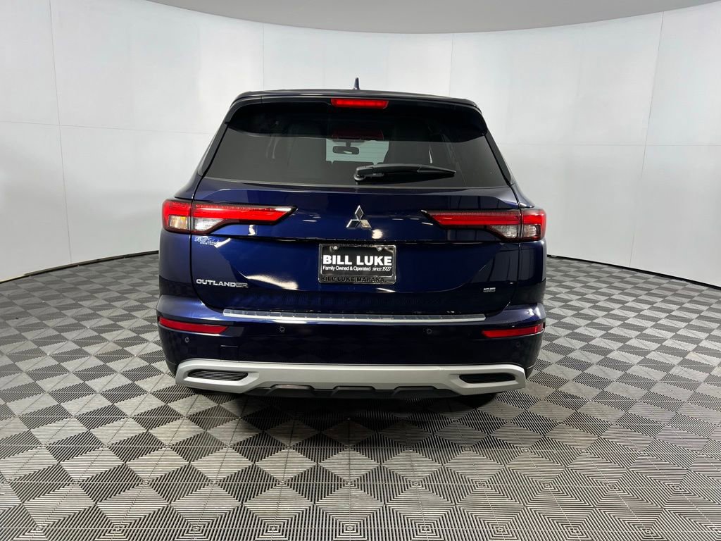 Used 2024 Mitsubishi Outlander SE image 8