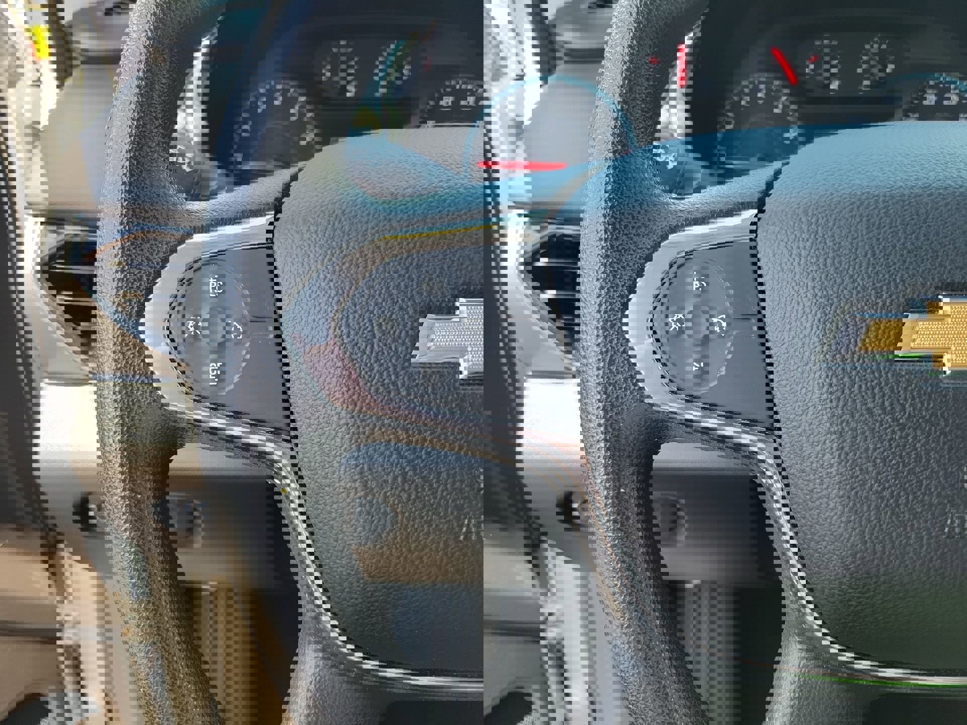 Used 2018 Chevrolet Traverse LS w/ LPO, Cargo Package AWD/4WD image 28