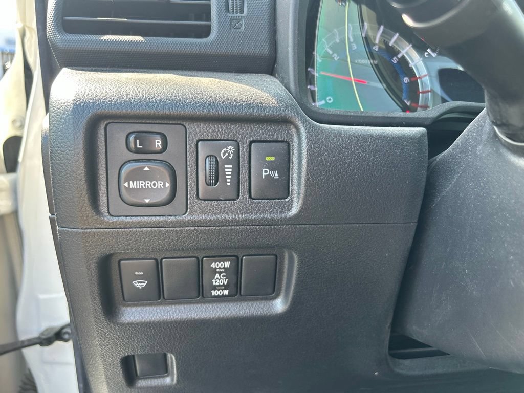 Used 2018 Toyota 4Runner Limited AWD/4WD image 19