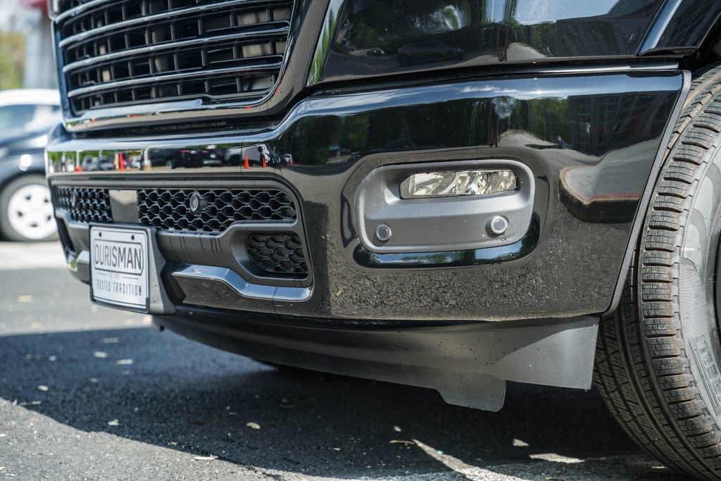 New 2026 RAM 1500 Laramie AWD/4WD image 15