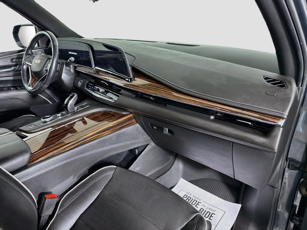 Used 2021 Cadillac Escalade Premium Luxury AWD/4WD image 32