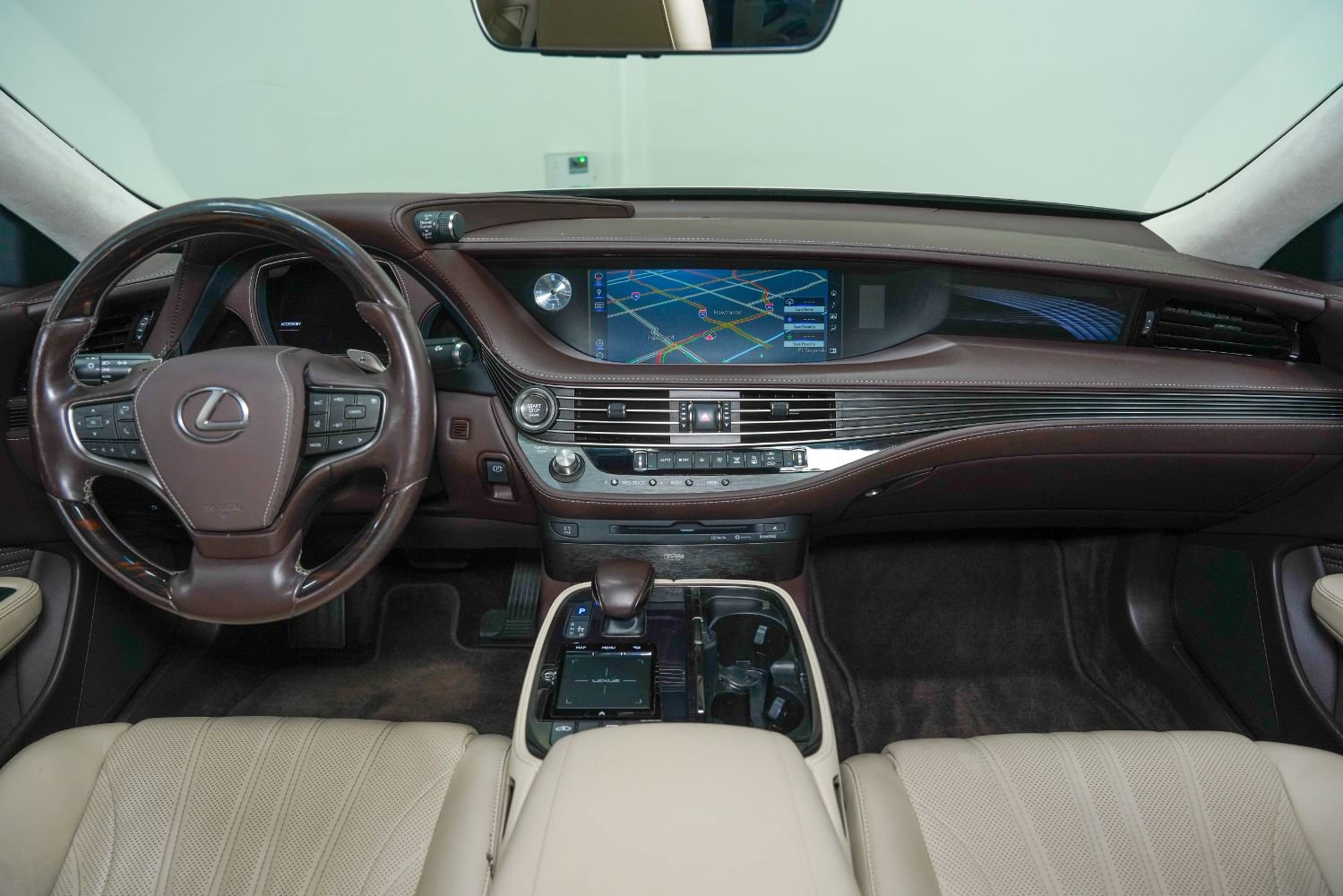 Used 2018 Lexus LS 500 w/ Luxury Package image 36