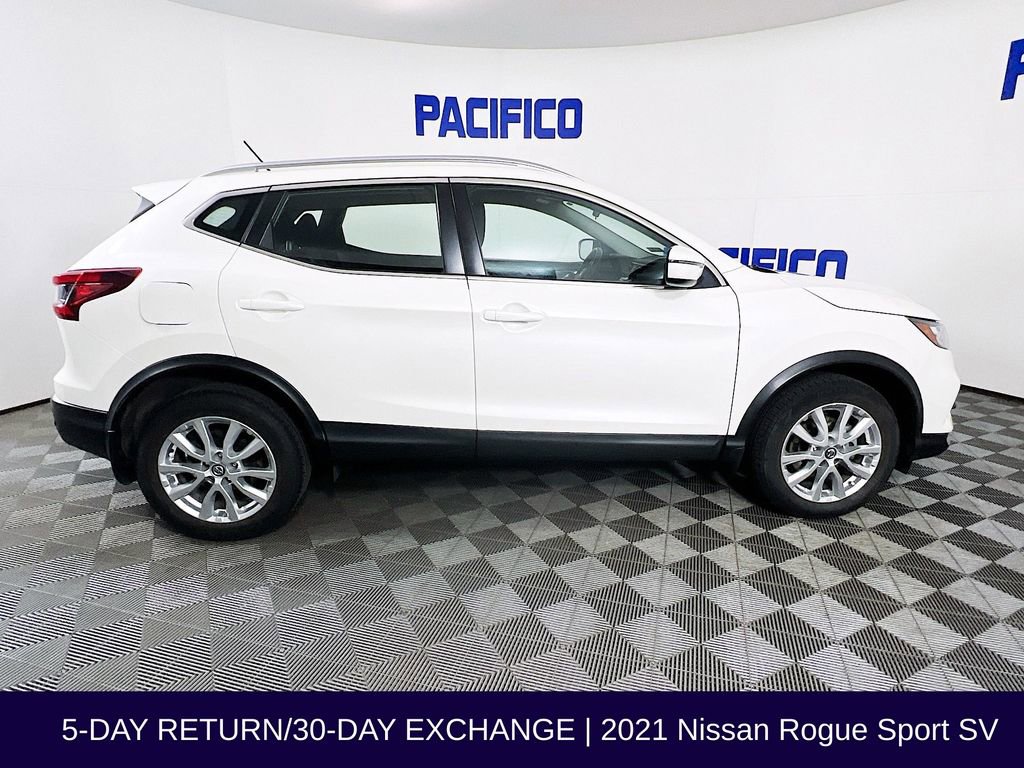 Used 2021 Nissan Rogue Sport SV AWD/4WD image 9