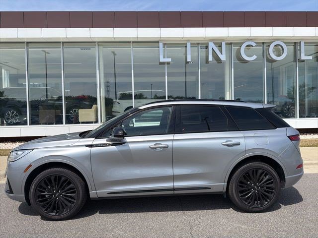 Used 2024 Lincoln Corsair Reserve w/ Equipment Group 201A image 2