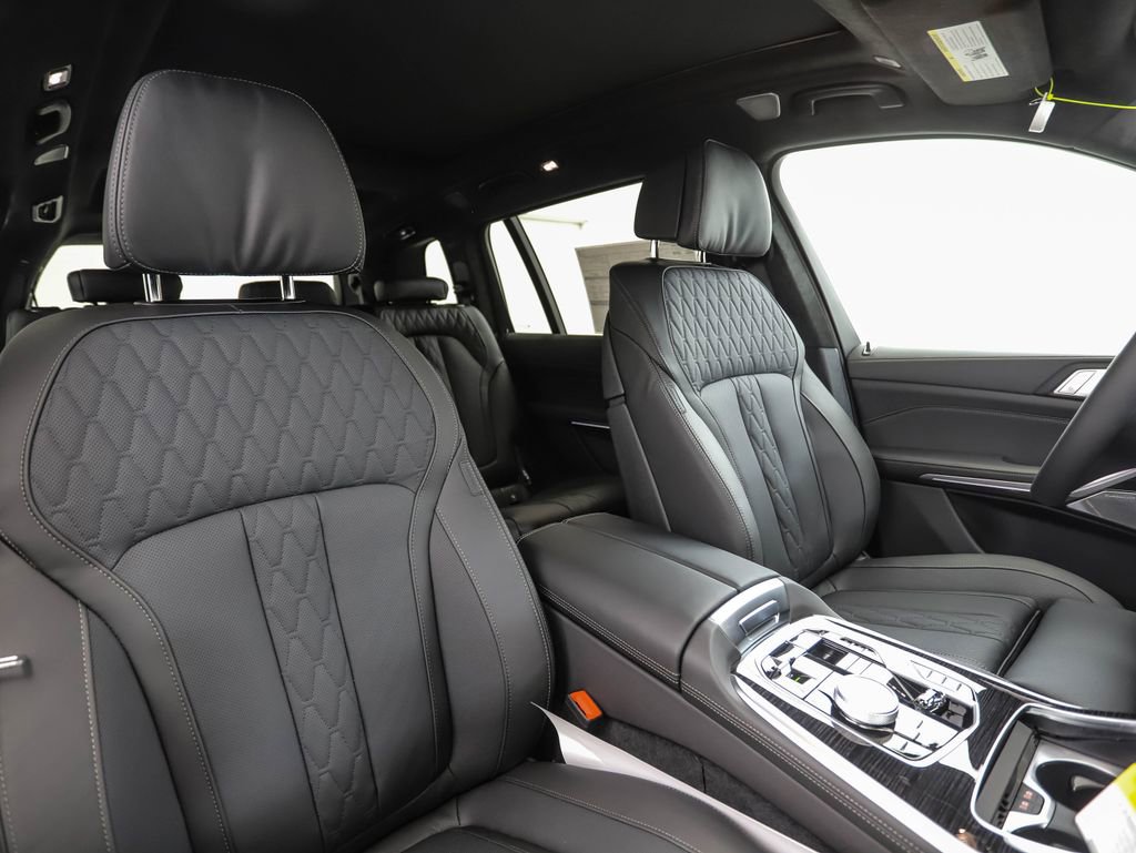 New 2026 BMW X7 M60i image 40