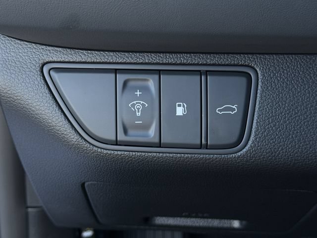 Used 2026 Genesis G70 2.5T RWD image 21