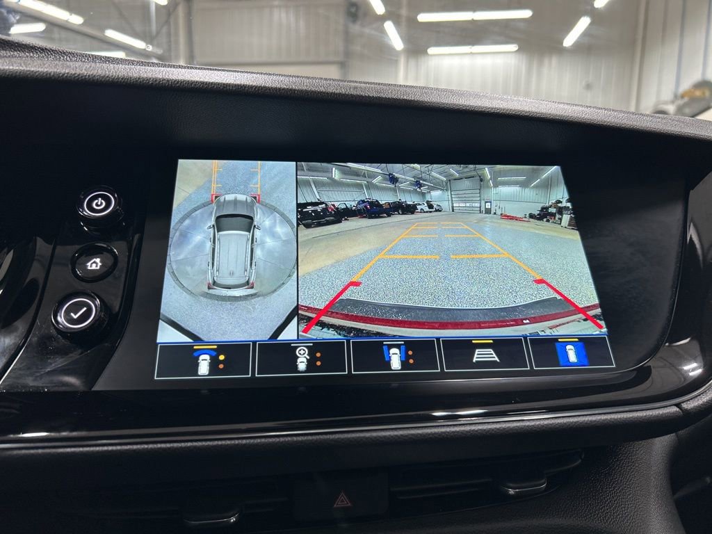 Used 2023 Buick Envision Avenir AWD/4WD image 25