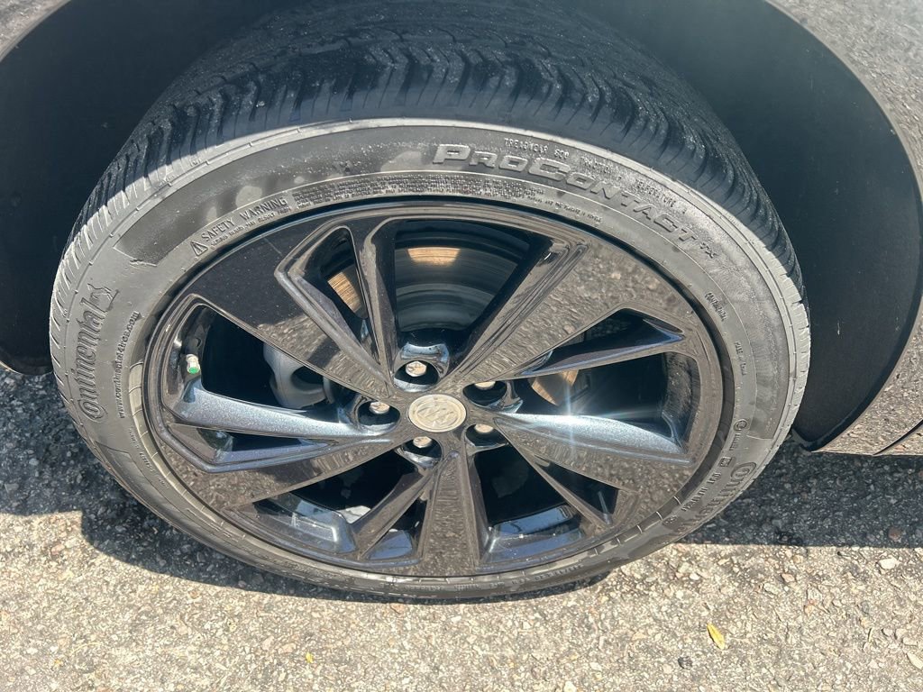 Used 2021 Buick Envision Essence w/ Sport Touring Package FWD image 6