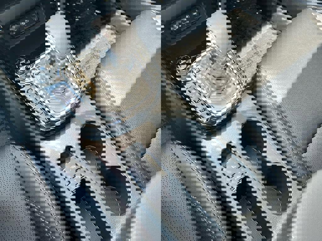 New 2026 Kia Seltos SX w/ SX Sunroof Package image 24