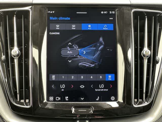 Used 2023 Volvo XC60 B5 Core AWD/4WD image 16