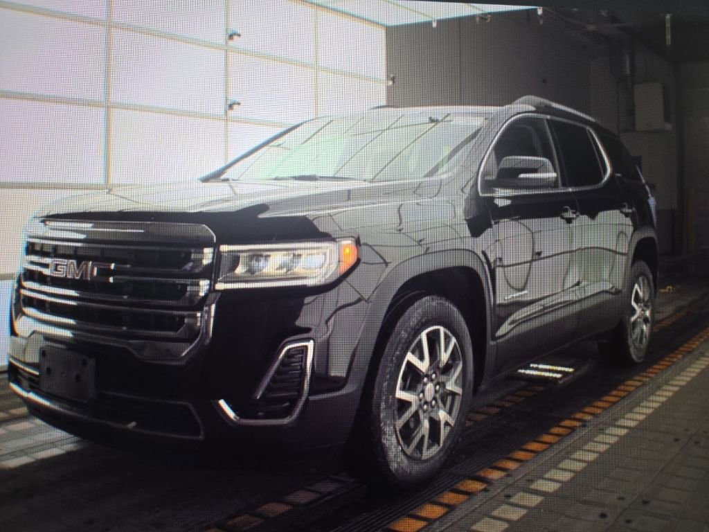 Used 2023 GMC Acadia SLE w/ Driver Convenience Package image 2