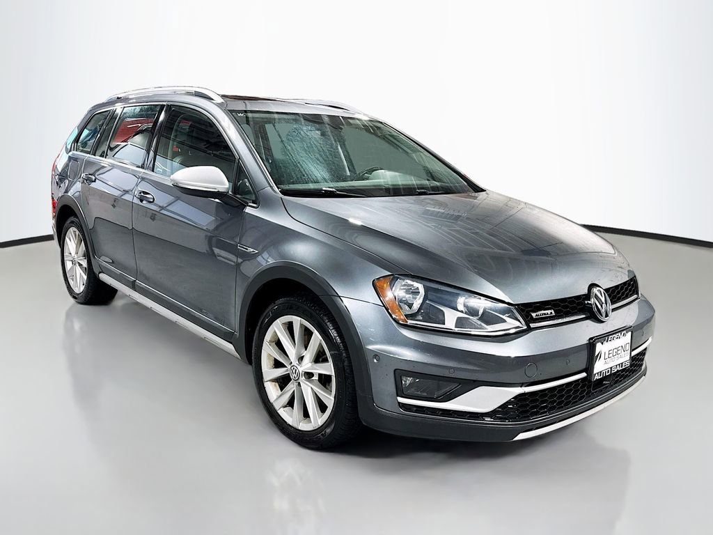 Used 2017 Volkswagen Golf Alltrack SE image 3