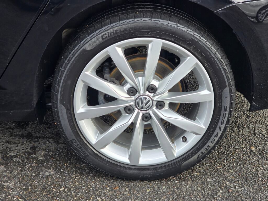 Used 2016 Volkswagen Golf SE image 12