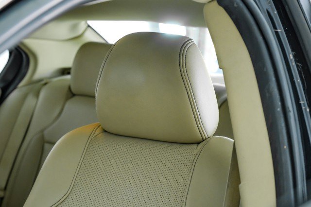 Used 2019 Ford Taurus Limited image 26