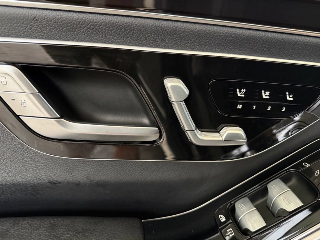 Used 2023 Mercedes-Benz S 500 4MATIC w/ AMG Line image 38