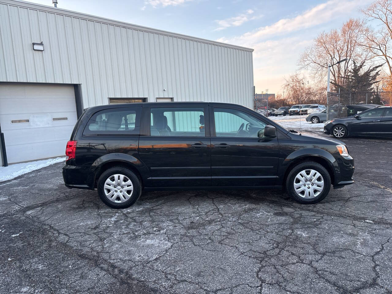 Used 2014 Dodge Grand Caravan American Value Package FWD image 6