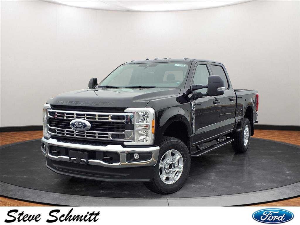 New 2026 Ford F250 XLT w/ FX4 Off-Road Package