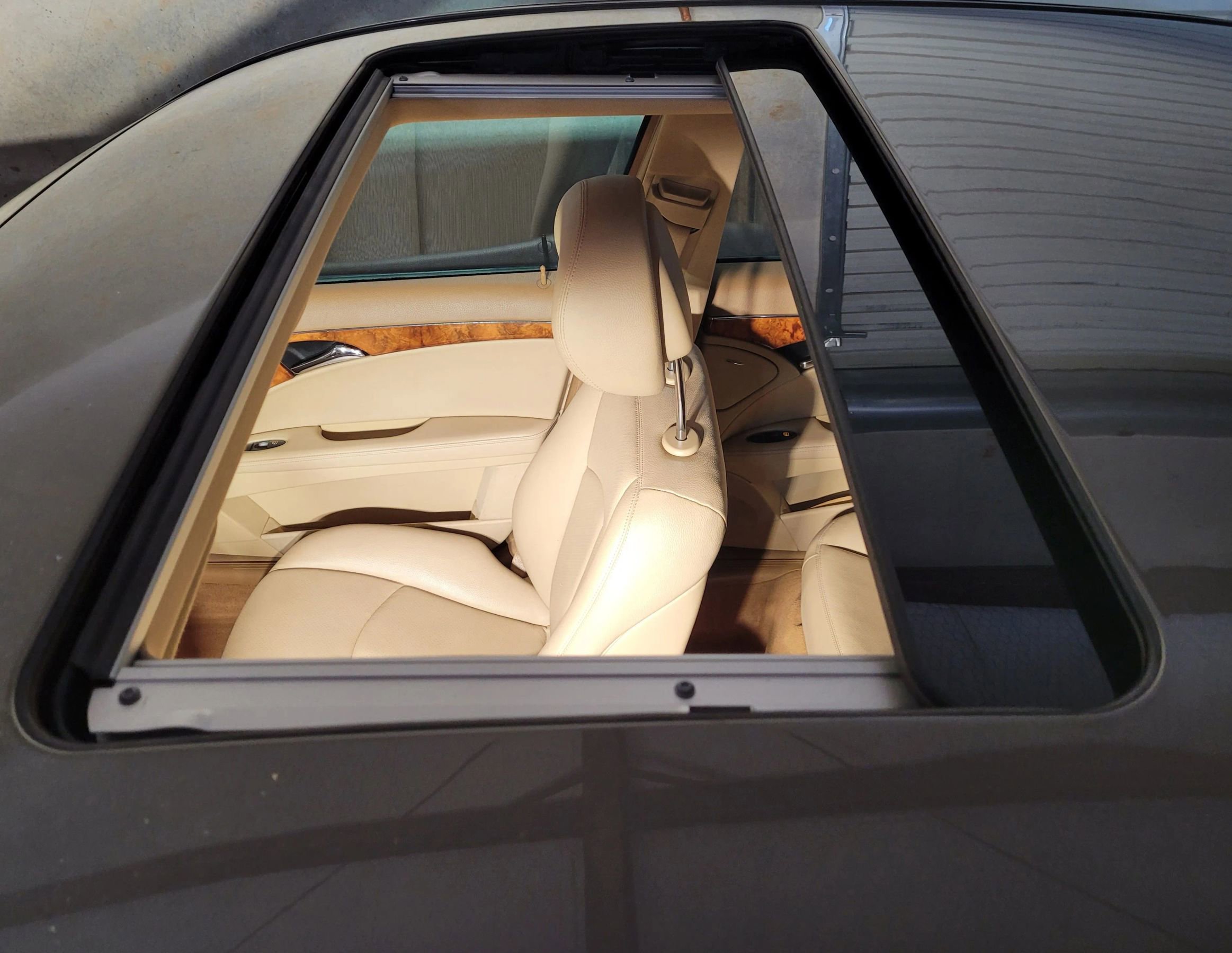 Used 2009 Mercedes-Benz E 350 Sedan image 35