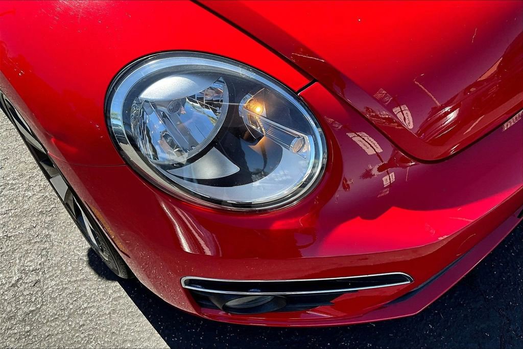 Used 2014 Volkswagen Beetle R-Line image 26