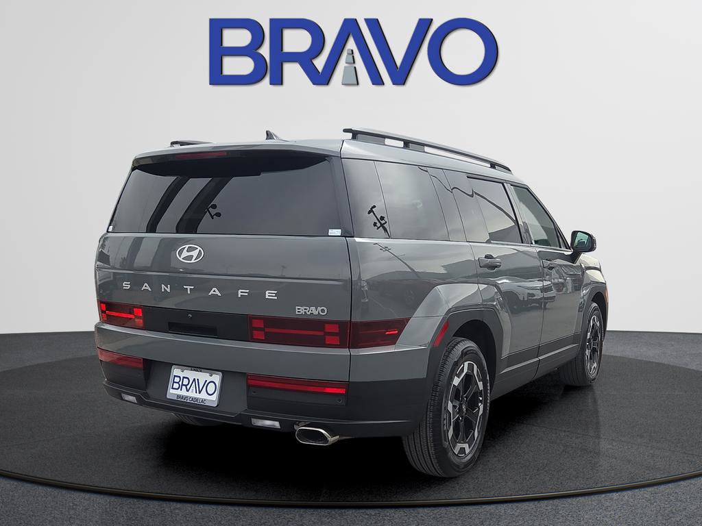 Used 2026 Hyundai Santa Fe SEL FWD image 4