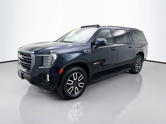 Used 2023 GMC Yukon XL AT4 w/ Technology Package image 4