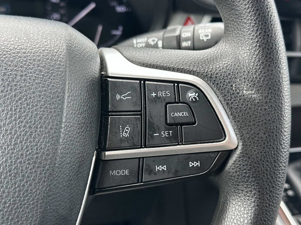 Used 2021 Toyota Sienna LE FWD image 24
