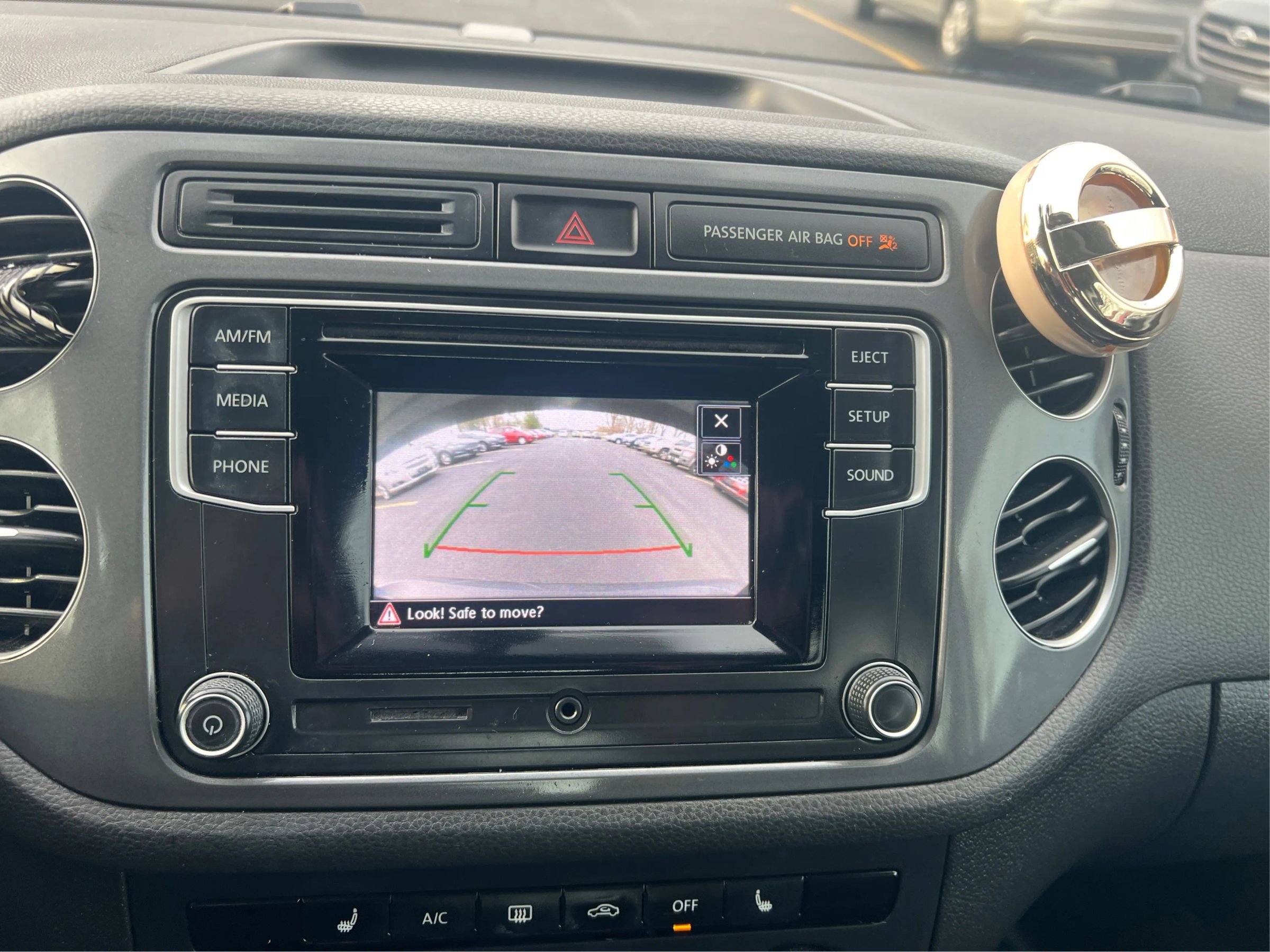 Used 2016 Volkswagen Tiguan S image 26
