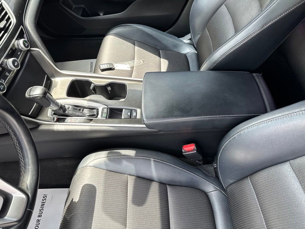 Used 2018 Honda Accord Sport image 28