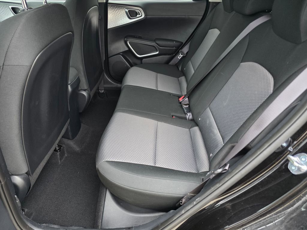 Used 2025 Kia Soul LX FWD image 15