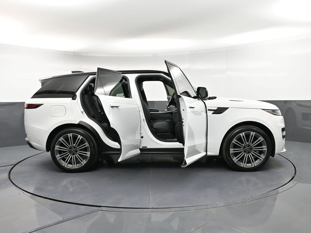 Used 2024 Land Rover Range Rover Sport Dynamic SE AWD/4WD image 35
