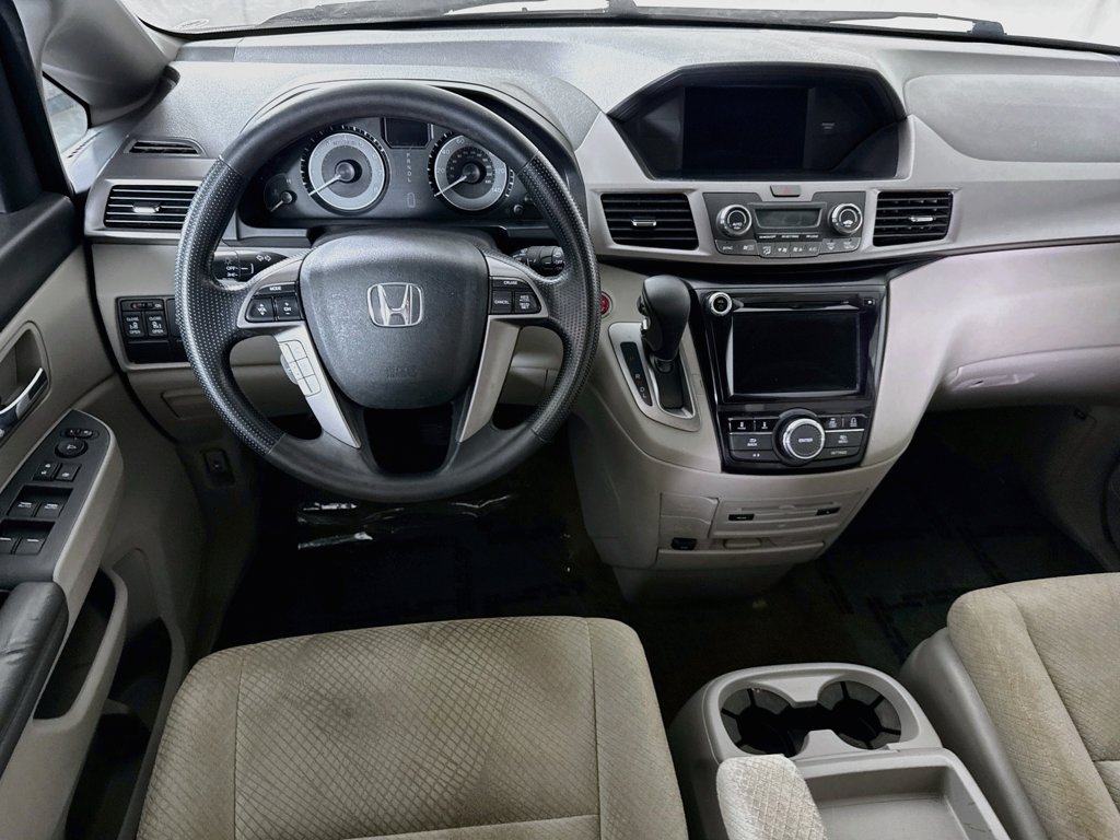 Used 2017 Honda Odyssey SE image 3