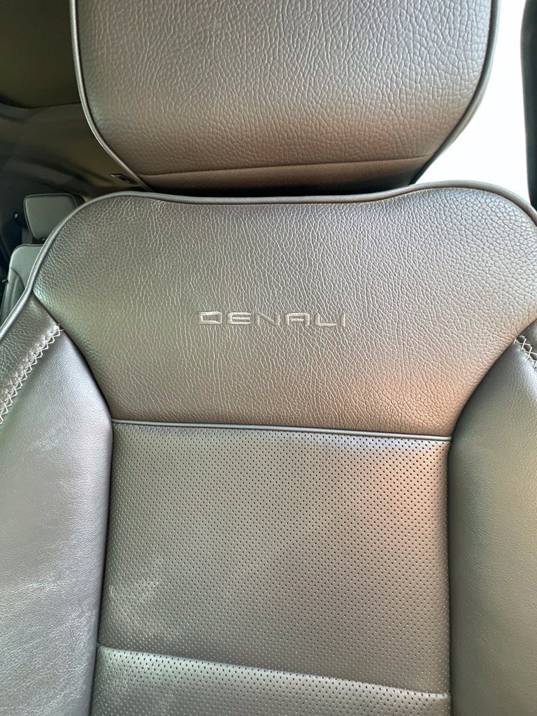 Used 2024 GMC Yukon Denali w/ Advanced Technology Package AWD/4WD image 15