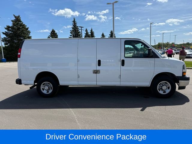 Used 2021 Chevrolet Express 3500 Extended w/ Driver Convenience Package image 7