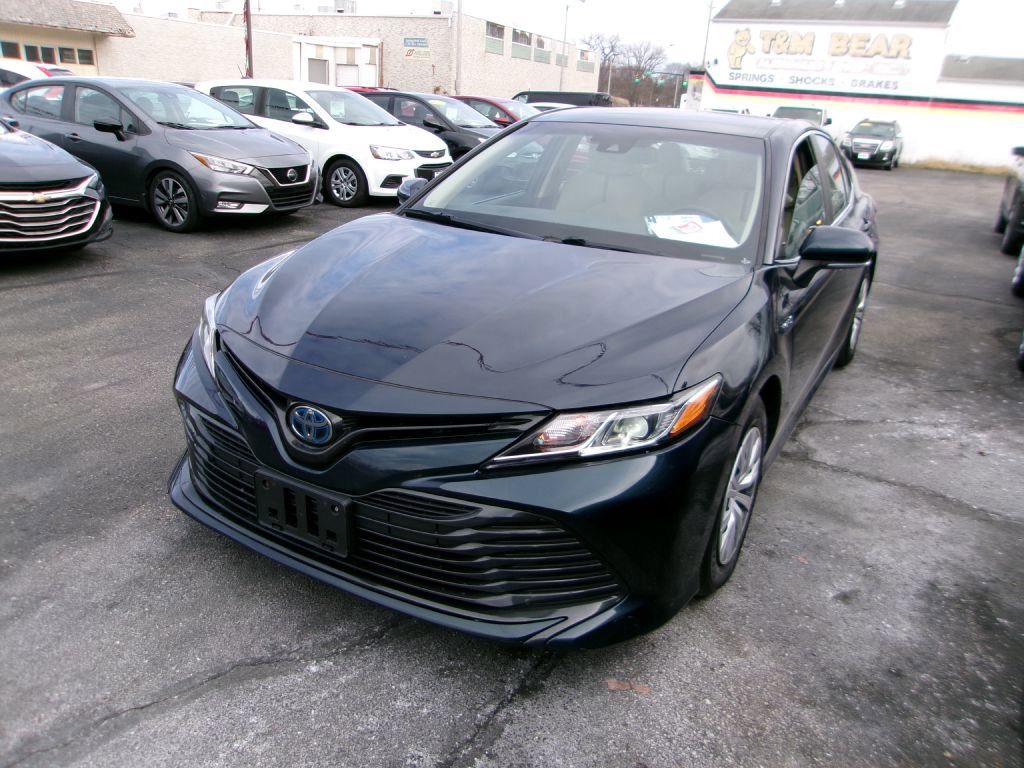 Used 2020 Toyota Camry LE image 7