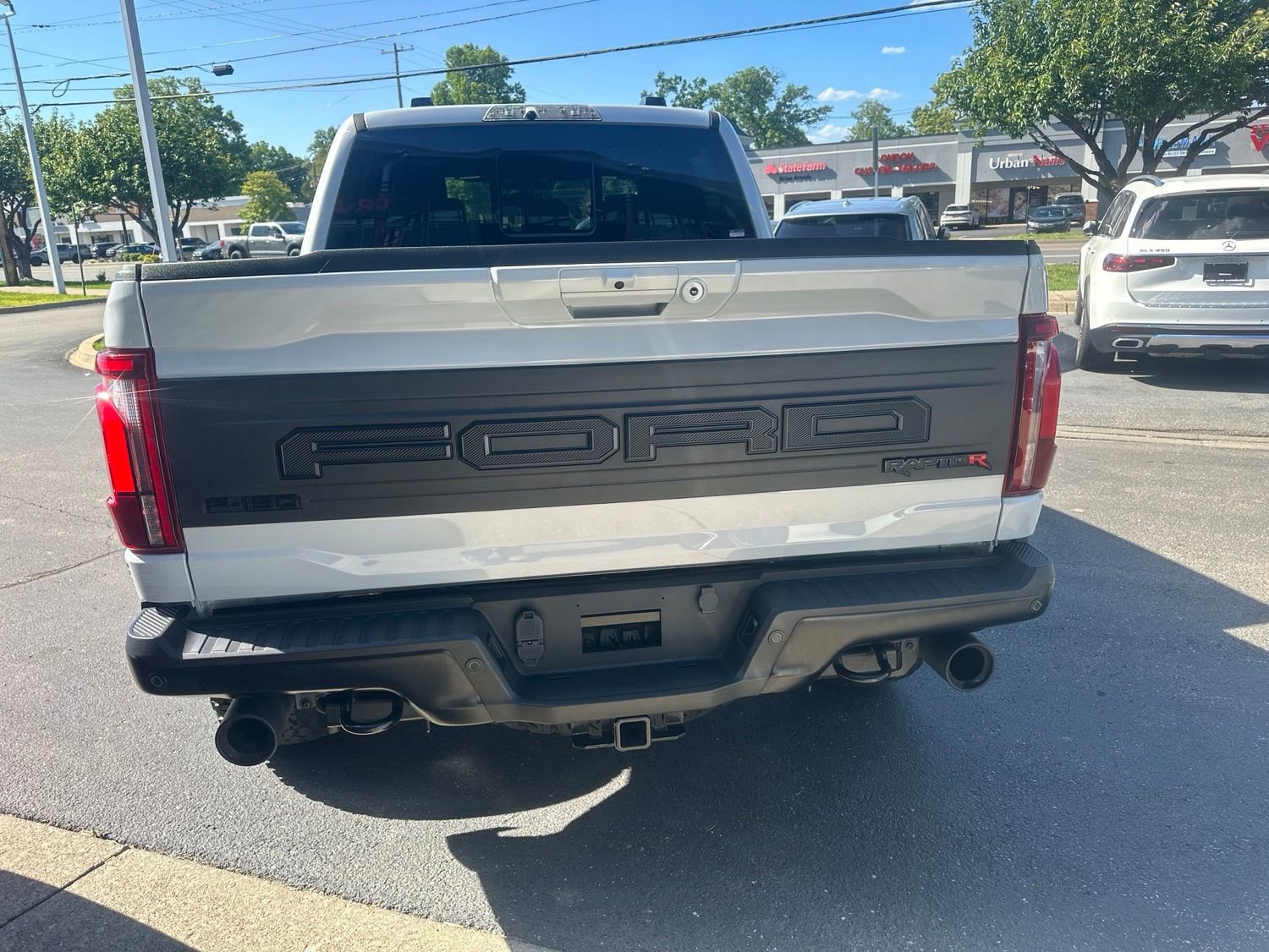 Used 2025 Ford F150 Raptor w/ Equipment Group 803A Raptor R AWD/4WD image 4