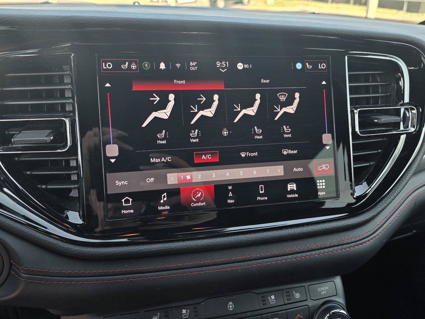Used 2024 Dodge Durango GT AWD/4WD image 18