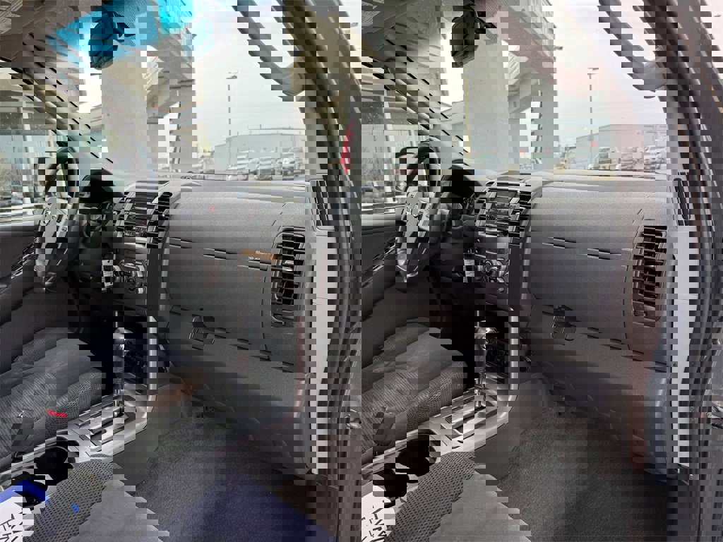 Used 2006 Nissan Pathfinder SE w/ (P01) Se Premium Pkg image 46