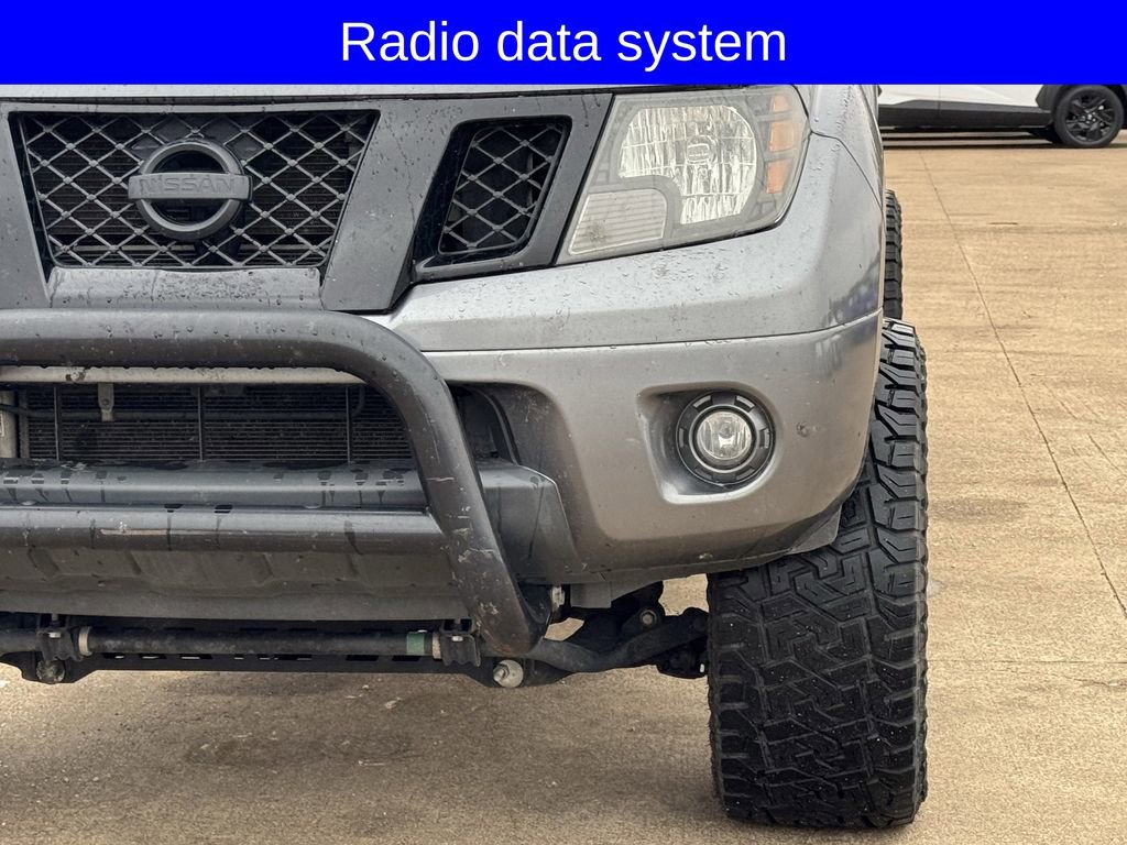 Used 2020 Nissan Frontier SV w/ Midnight Edition Floor Mats image 10