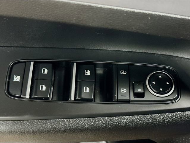 Used 2023 Kia Forte LXS w/ LXS Technology Package FWD image 11