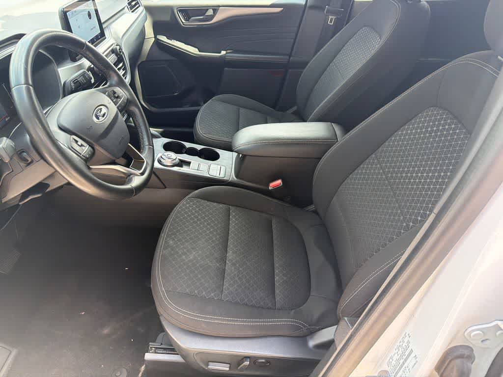 Used 2024 Ford Escape Active FWD image 10