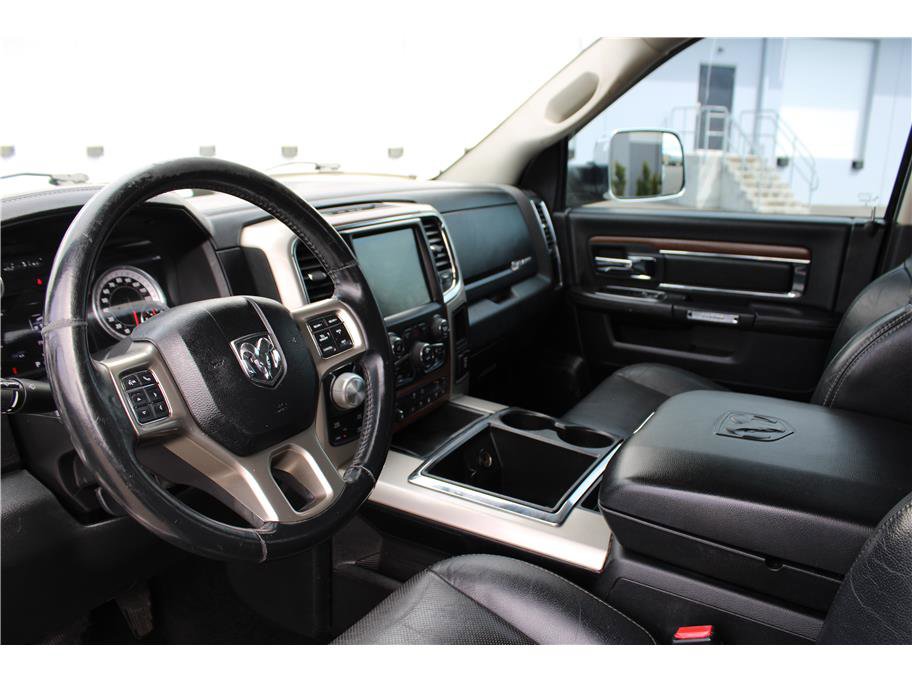 Used 2015 RAM 1500 Laramie w/ Convenience Group image 8