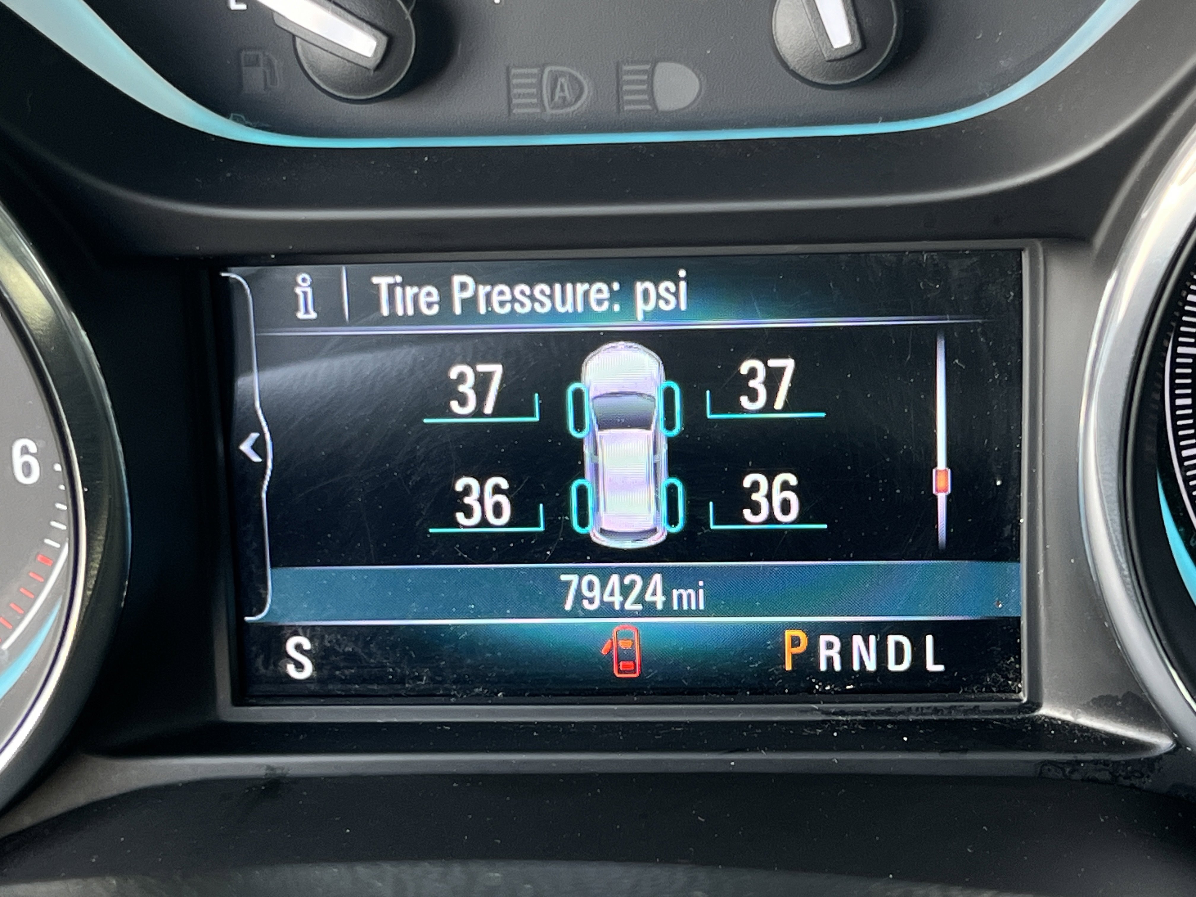 Used 2017 Buick Envision Essence FWD image 18
