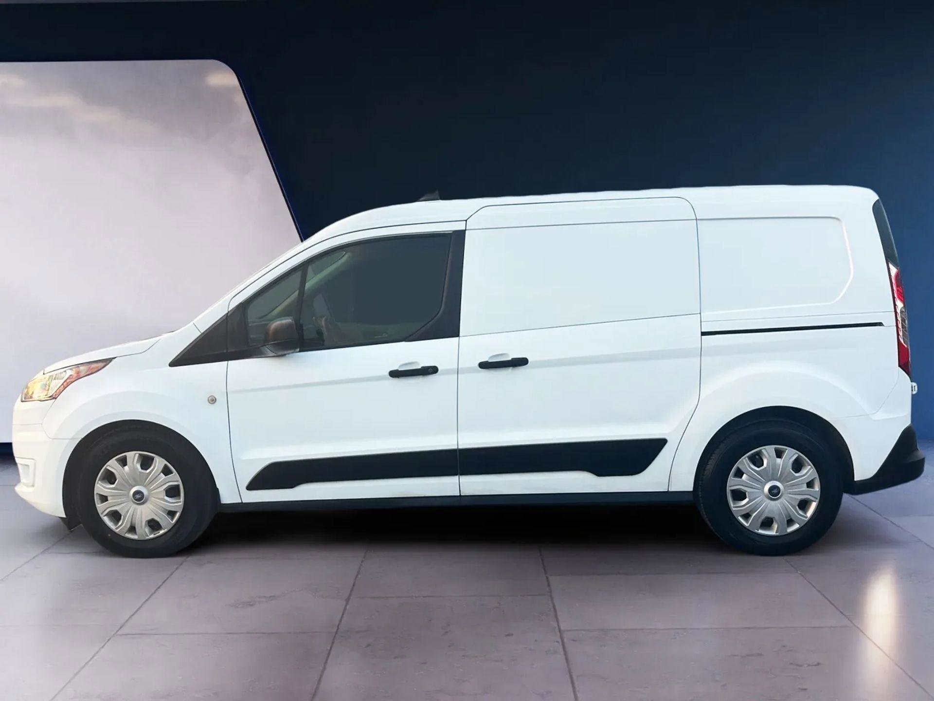 Used 2019 Ford Transit Connect XLT image 2